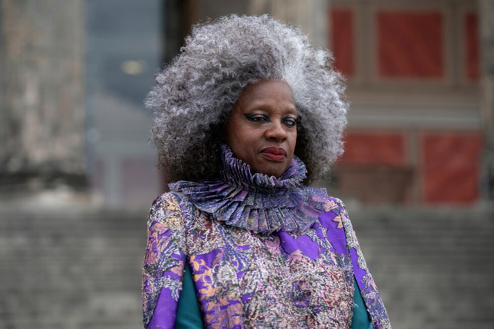 En esta imagen proporcionada por Lionsgate, Viola Davis en una escena de "The Hunger Games:...