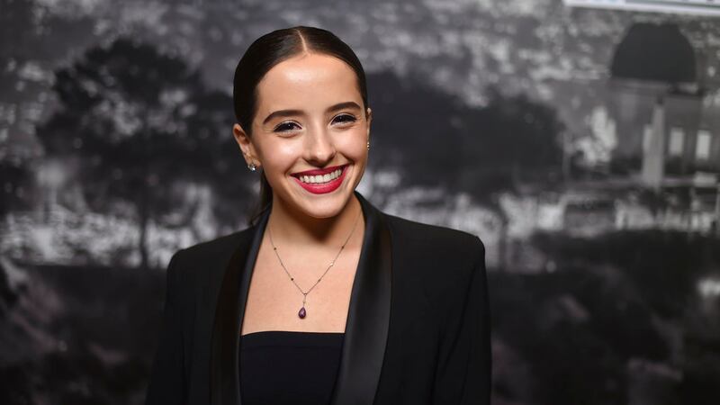 Evaluna Montaner posa detrás del escenario de los Premios de la Música Latinoamericana en el...